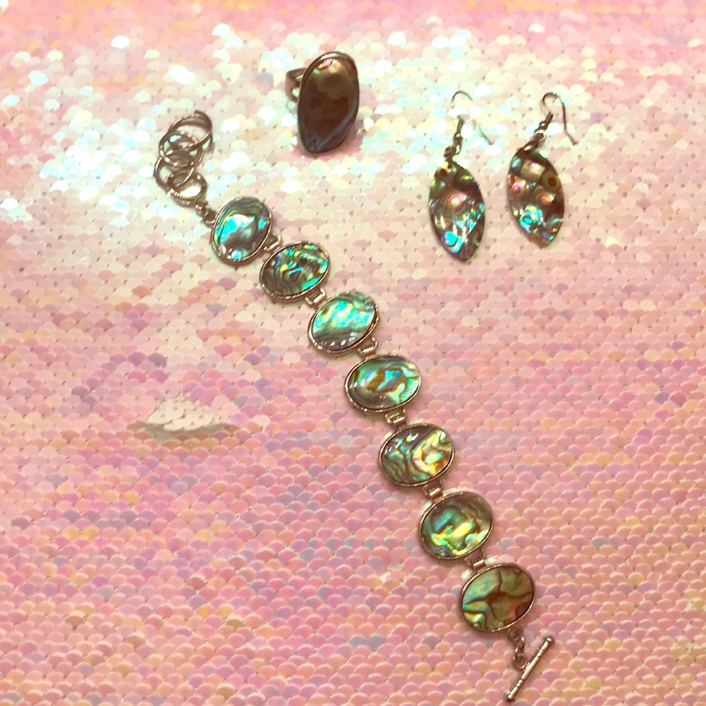 Mother of pearl set Necklace, ring and earrings